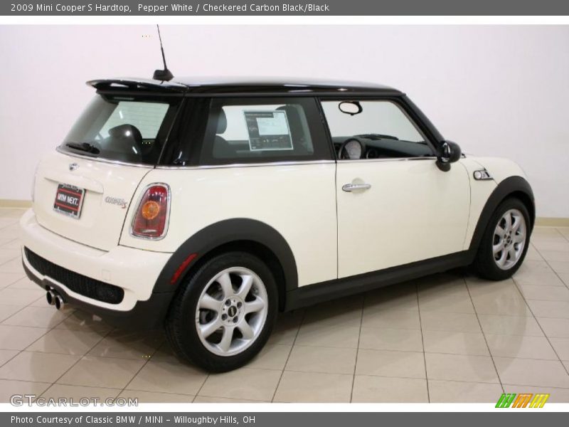 Pepper White / Checkered Carbon Black/Black 2009 Mini Cooper S Hardtop