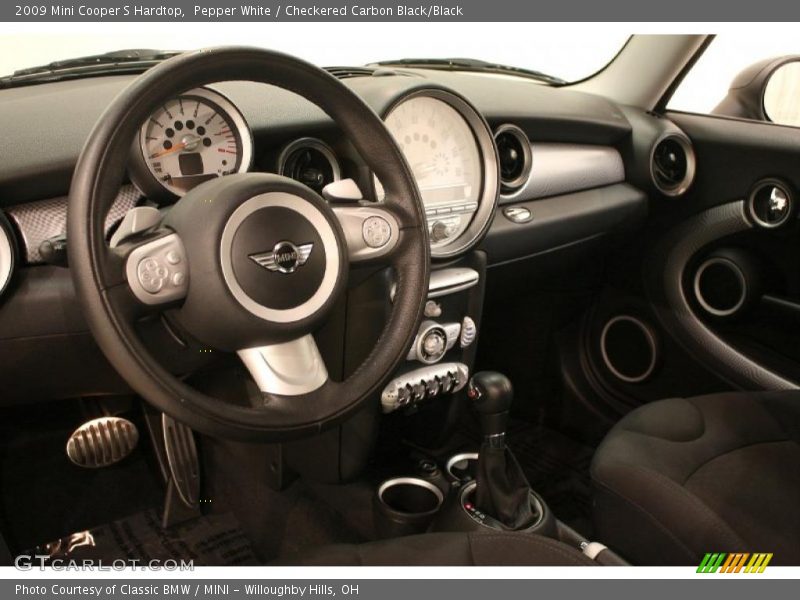 Pepper White / Checkered Carbon Black/Black 2009 Mini Cooper S Hardtop