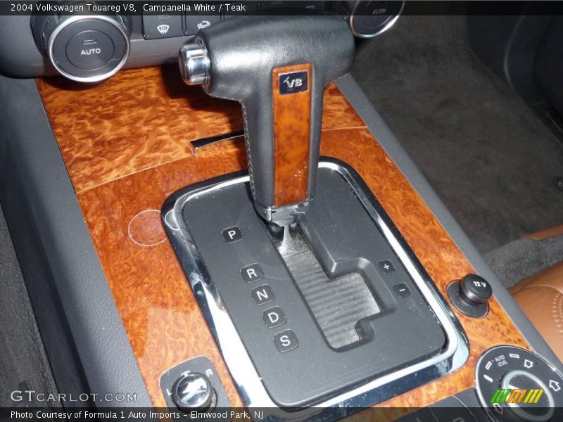 Campanella White / Teak 2004 Volkswagen Touareg V8