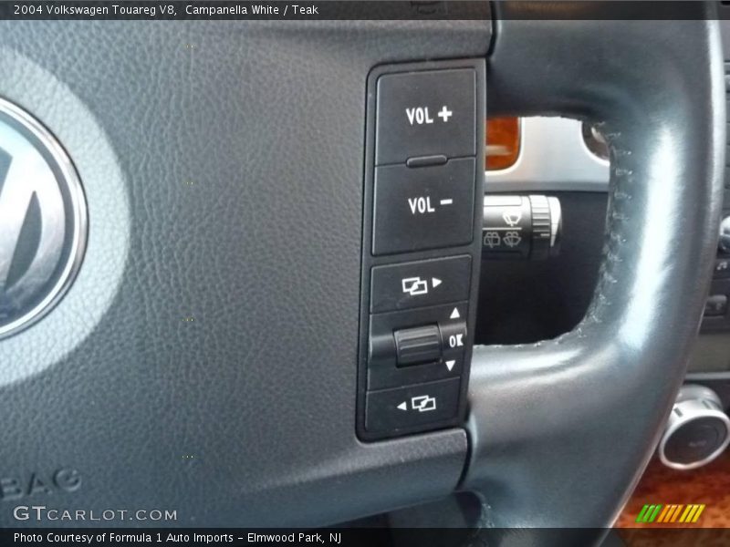 Campanella White / Teak 2004 Volkswagen Touareg V8