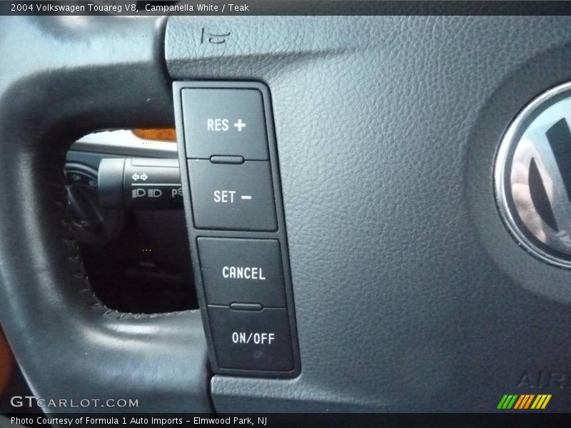 Campanella White / Teak 2004 Volkswagen Touareg V8