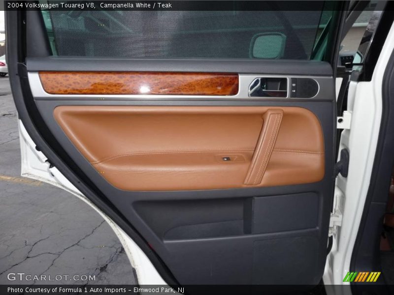 Campanella White / Teak 2004 Volkswagen Touareg V8