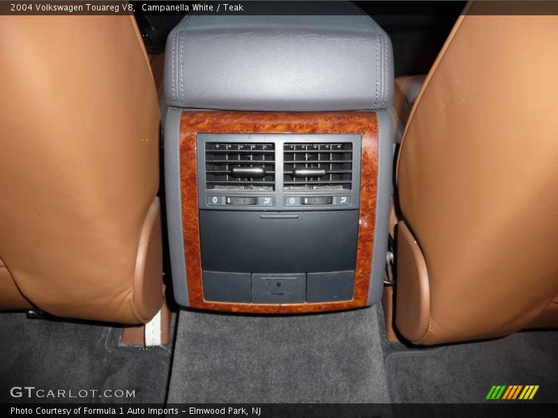 Campanella White / Teak 2004 Volkswagen Touareg V8