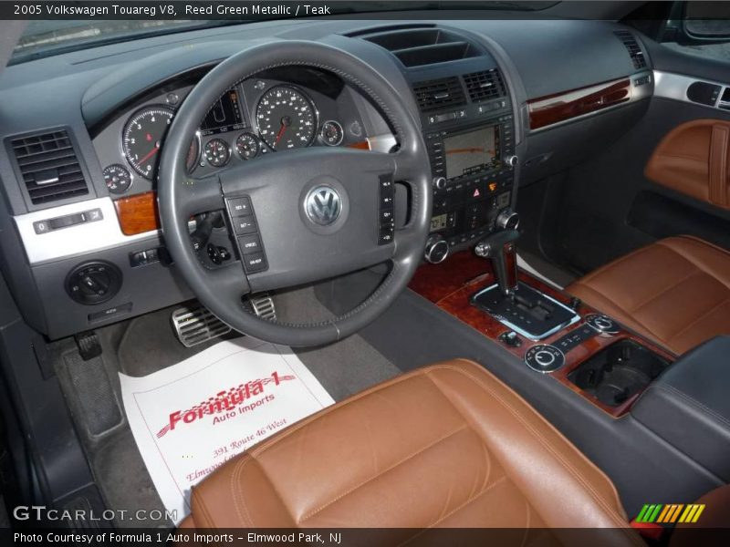 Reed Green Metallic / Teak 2005 Volkswagen Touareg V8