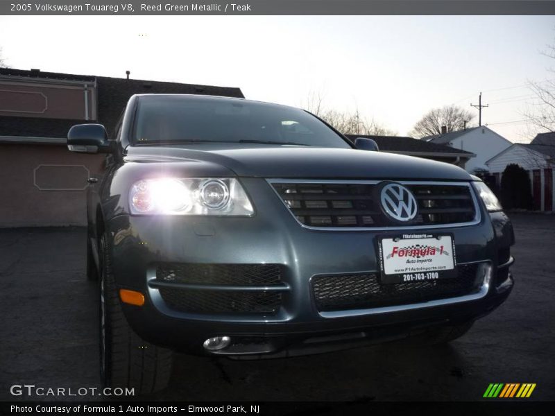 Reed Green Metallic / Teak 2005 Volkswagen Touareg V8