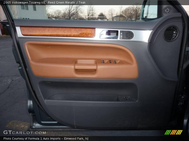 Reed Green Metallic / Teak 2005 Volkswagen Touareg V8