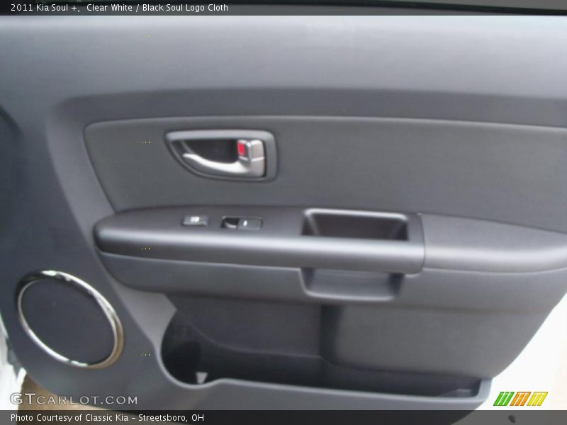 Clear White / Black Soul Logo Cloth 2011 Kia Soul +