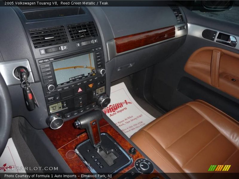 Reed Green Metallic / Teak 2005 Volkswagen Touareg V8