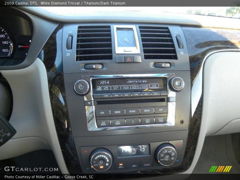 White Diamond Tricoat / Titanium/Dark Titanium 2009 Cadillac DTS