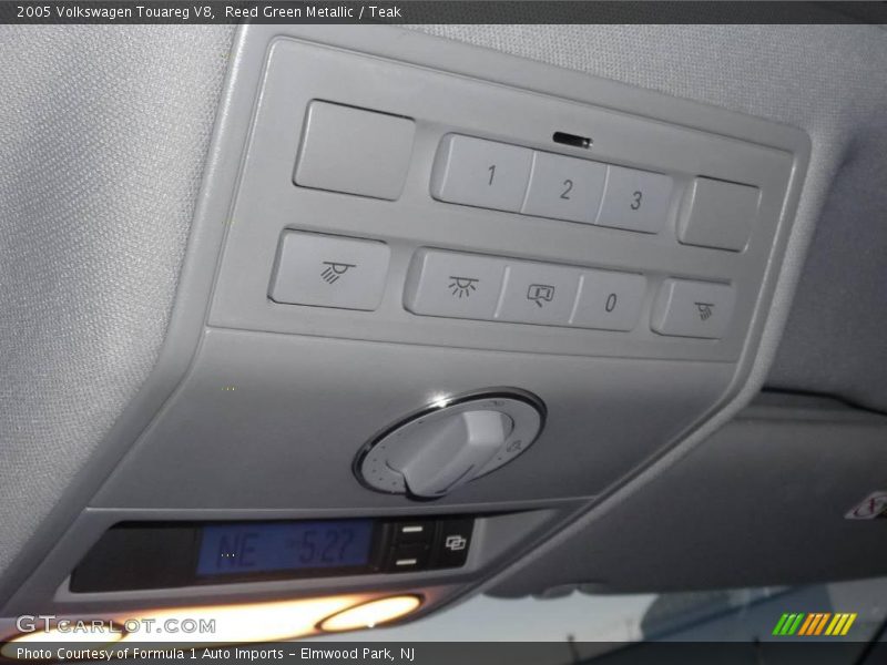 Reed Green Metallic / Teak 2005 Volkswagen Touareg V8