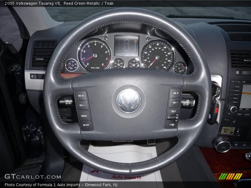Reed Green Metallic / Teak 2005 Volkswagen Touareg V8