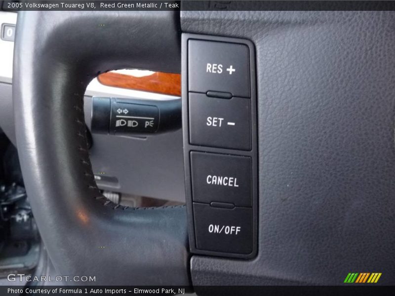 Reed Green Metallic / Teak 2005 Volkswagen Touareg V8