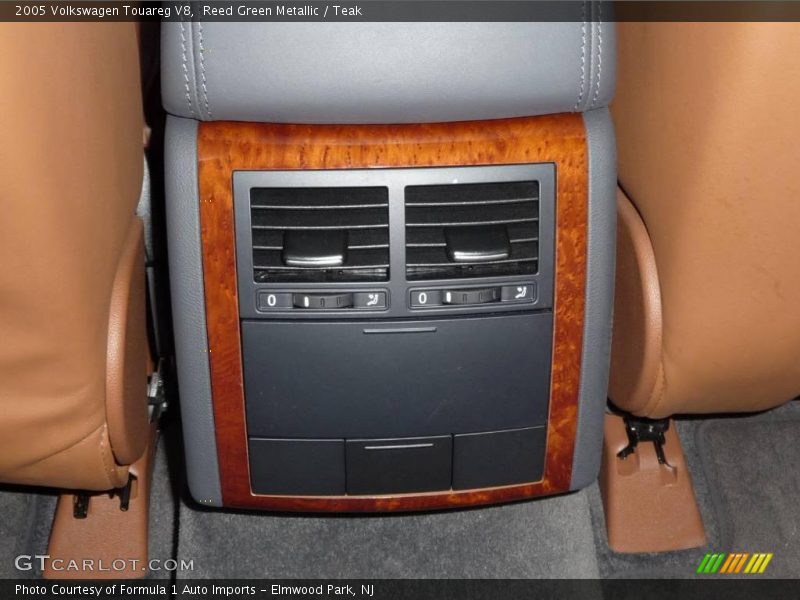 Reed Green Metallic / Teak 2005 Volkswagen Touareg V8