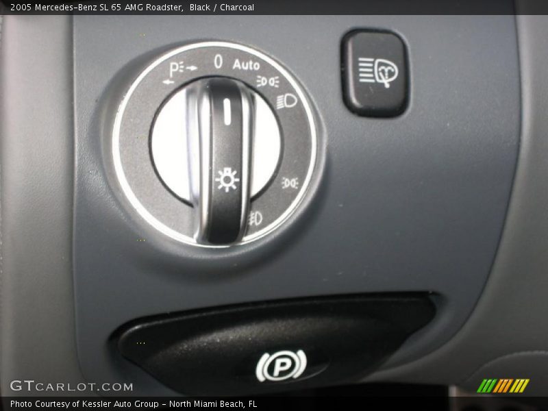 Controls of 2005 SL 65 AMG Roadster