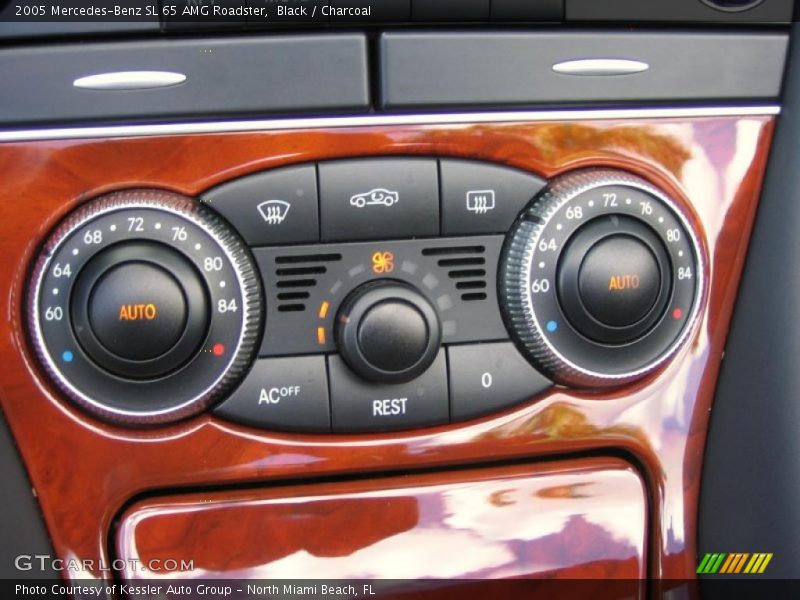 Controls of 2005 SL 65 AMG Roadster