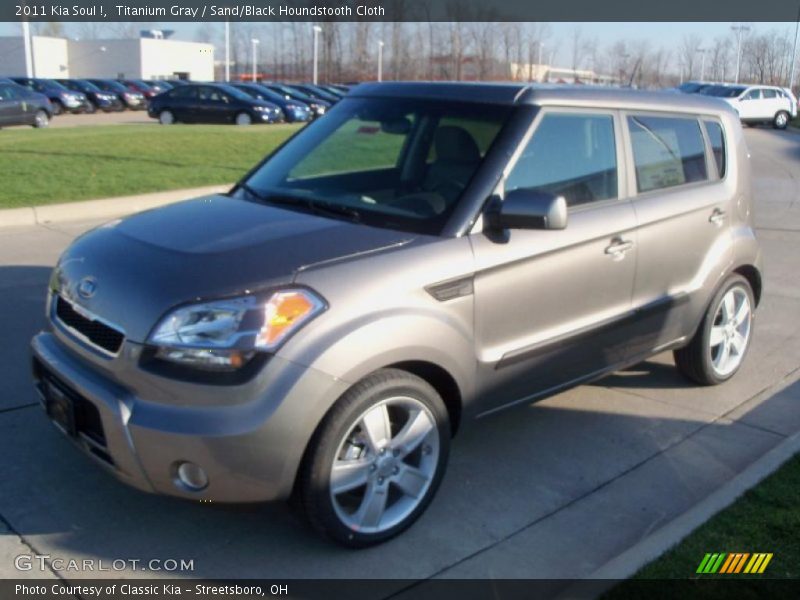Titanium Gray / Sand/Black Houndstooth Cloth 2011 Kia Soul !