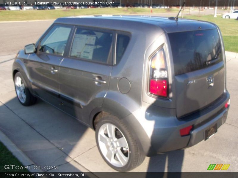 Titanium Gray / Sand/Black Houndstooth Cloth 2011 Kia Soul !