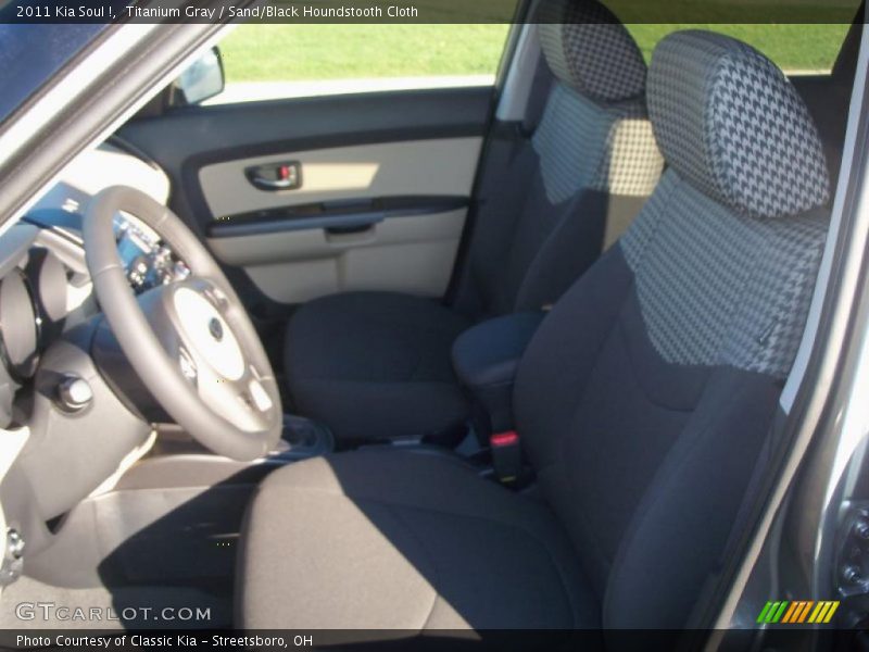 Titanium Gray / Sand/Black Houndstooth Cloth 2011 Kia Soul !