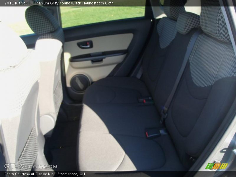 Titanium Gray / Sand/Black Houndstooth Cloth 2011 Kia Soul !