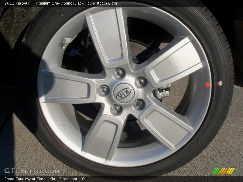 Titanium Gray / Sand/Black Houndstooth Cloth 2011 Kia Soul !