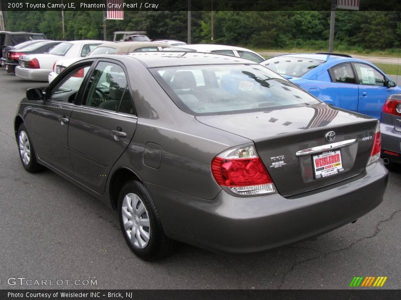 Phantom Gray Pearl / Gray 2005 Toyota Camry LE