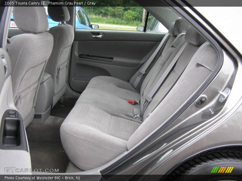 Phantom Gray Pearl / Gray 2005 Toyota Camry LE
