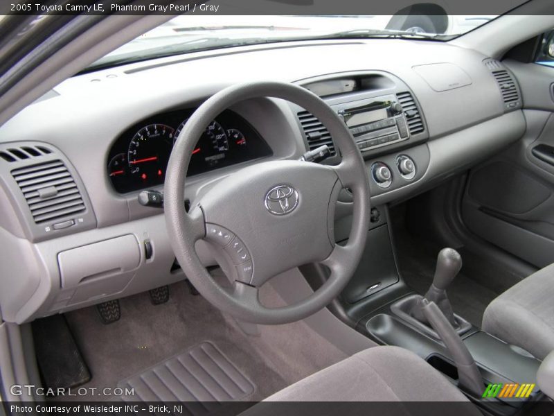 Phantom Gray Pearl / Gray 2005 Toyota Camry LE