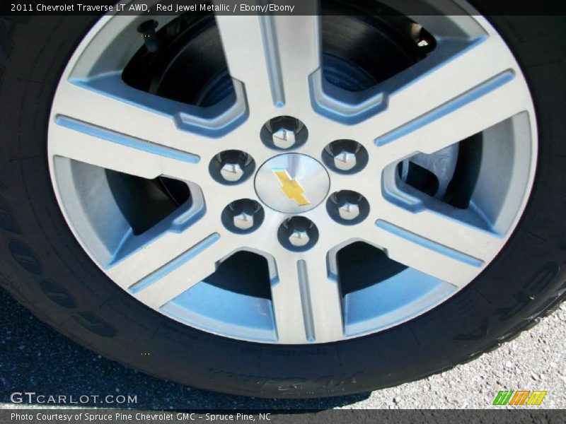 Red Jewel Metallic / Ebony/Ebony 2011 Chevrolet Traverse LT AWD