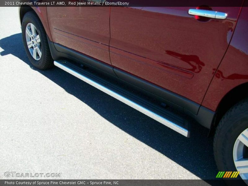 Red Jewel Metallic / Ebony/Ebony 2011 Chevrolet Traverse LT AWD