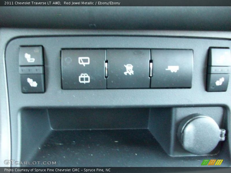Red Jewel Metallic / Ebony/Ebony 2011 Chevrolet Traverse LT AWD