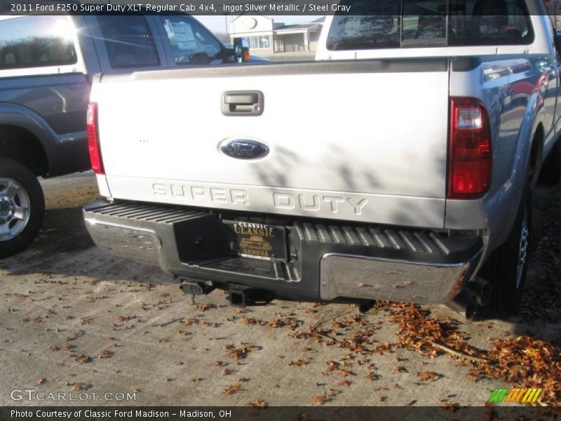 Ingot Silver Metallic / Steel Gray 2011 Ford F250 Super Duty XLT Regular Cab 4x4