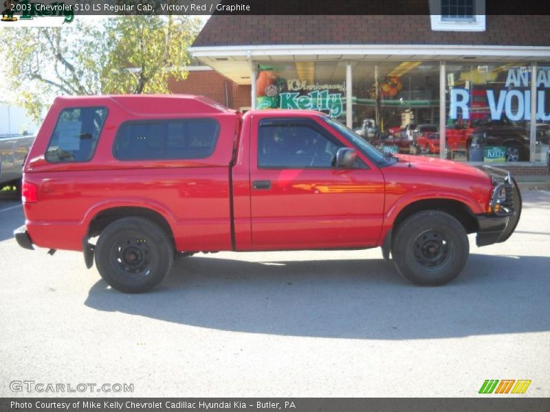 Victory Red / Graphite 2003 Chevrolet S10 LS Regular Cab