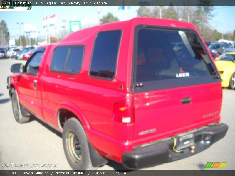 Victory Red / Graphite 2003 Chevrolet S10 LS Regular Cab