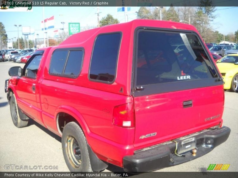 Victory Red / Graphite 2003 Chevrolet S10 LS Regular Cab