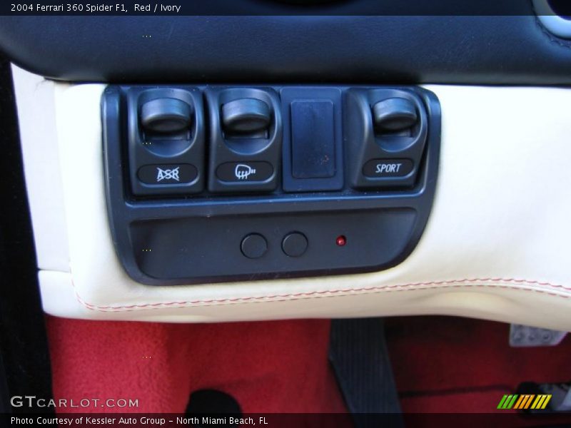 Controls of 2004 360 Spider F1