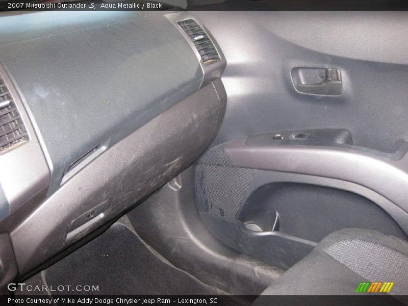Aqua Metallic / Black 2007 Mitsubishi Outlander LS