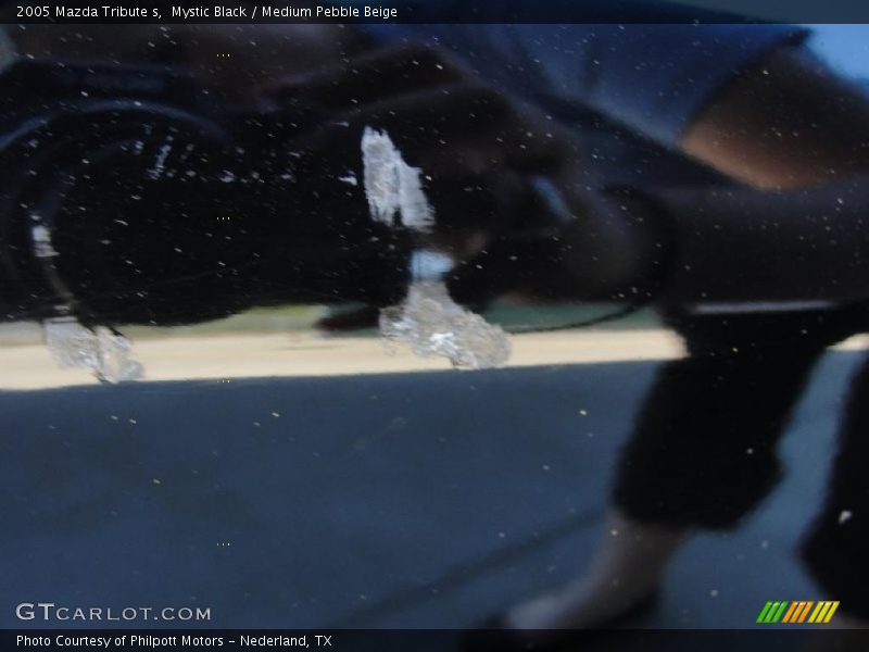 Mystic Black / Medium Pebble Beige 2005 Mazda Tribute s