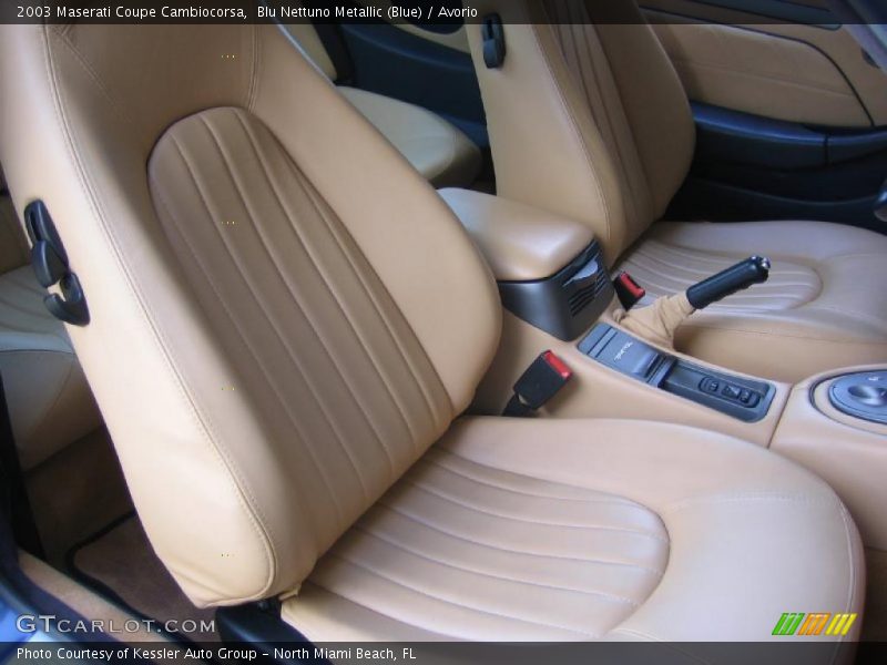  2003 Coupe Cambiocorsa Avorio Interior
