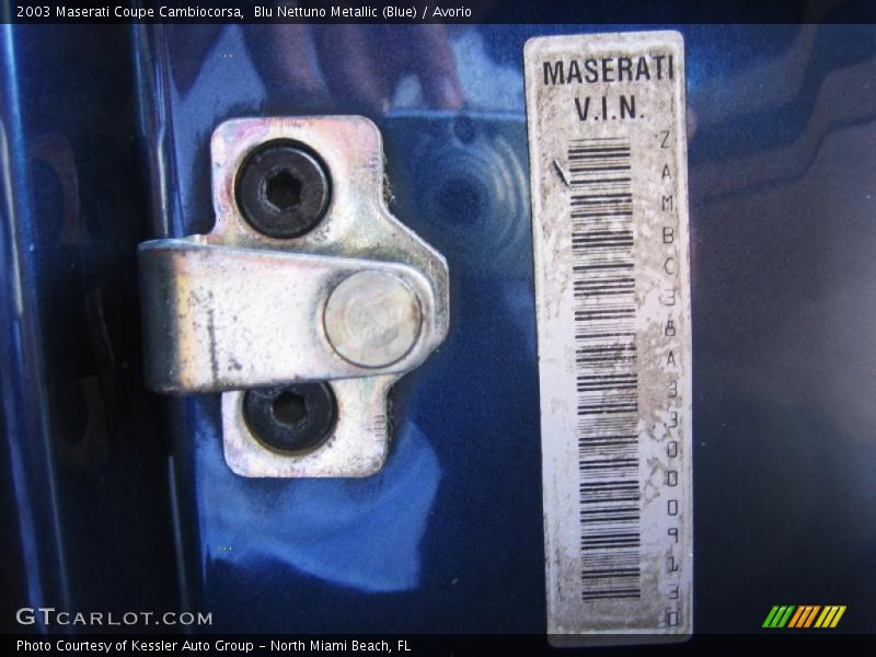 Blu Nettuno Metallic (Blue) / Avorio 2003 Maserati Coupe Cambiocorsa