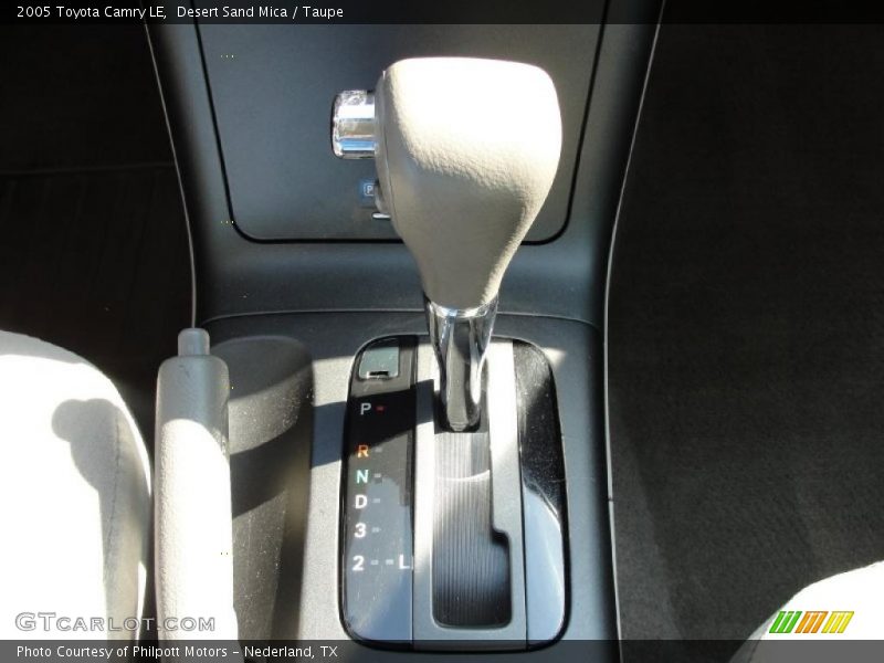 Desert Sand Mica / Taupe 2005 Toyota Camry LE