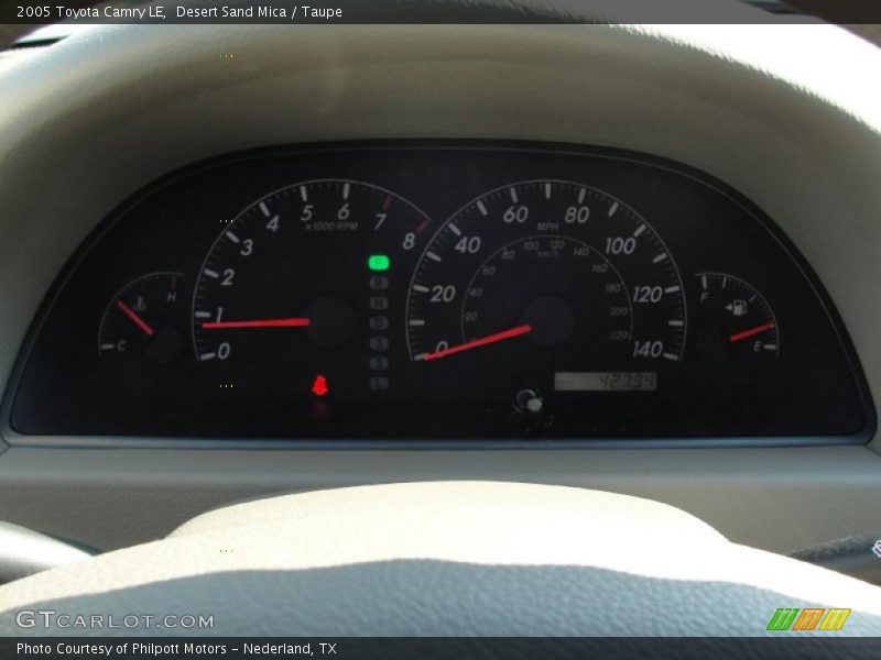Desert Sand Mica / Taupe 2005 Toyota Camry LE