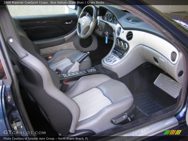  2006 GranSport Coupe Grigio Medio Interior