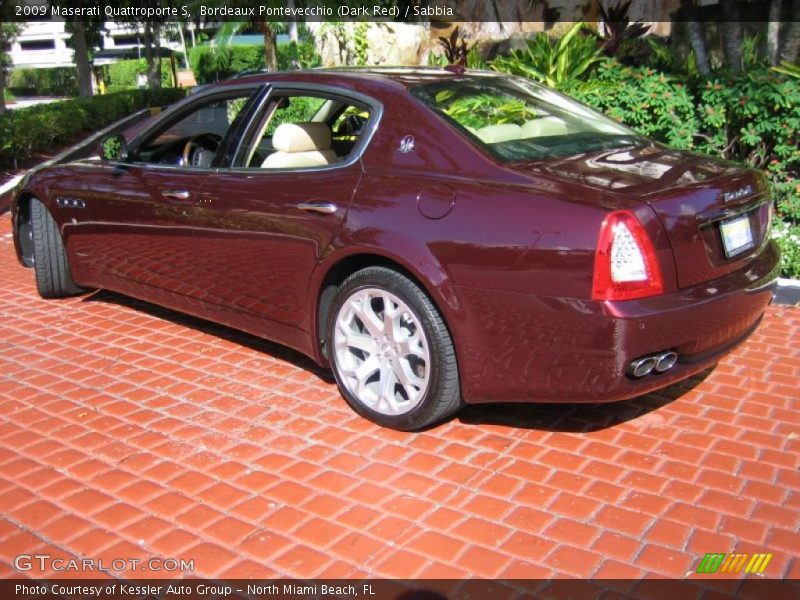 Bordeaux Pontevecchio (Dark Red) / Sabbia 2009 Maserati Quattroporte S