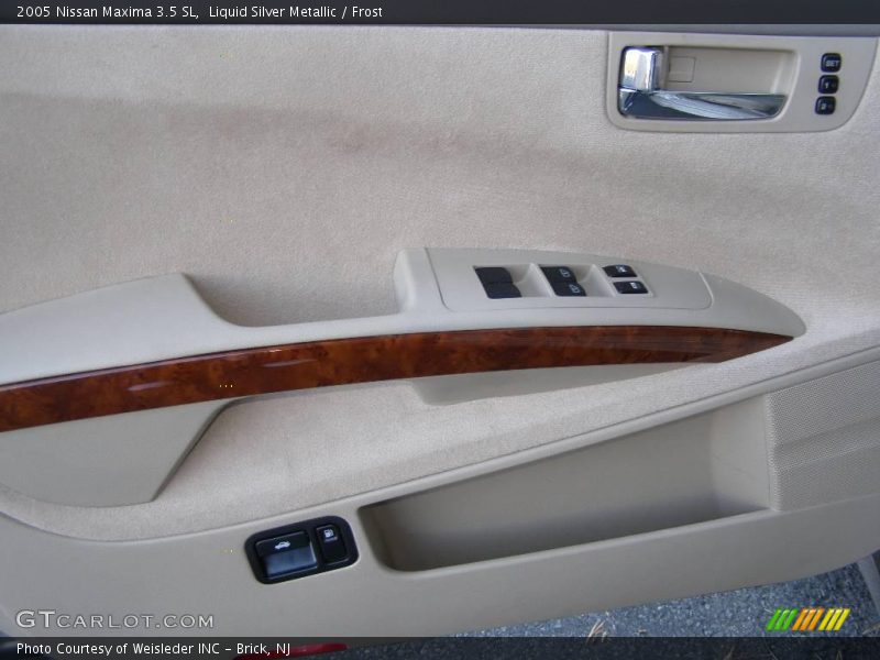 Liquid Silver Metallic / Frost 2005 Nissan Maxima 3.5 SL