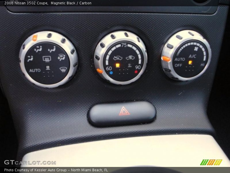 Controls of 2008 350Z Coupe