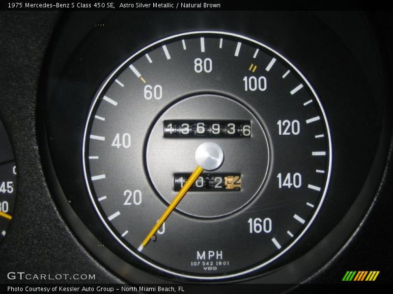  1975 S Class 450 SE 450 SE Gauges