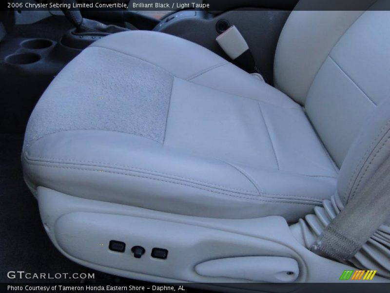  2006 Sebring Limited Convertible Light Taupe Interior