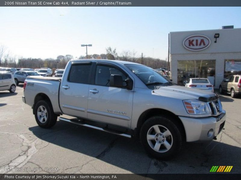 Radiant Silver / Graphite/Titanium 2006 Nissan Titan SE Crew Cab 4x4