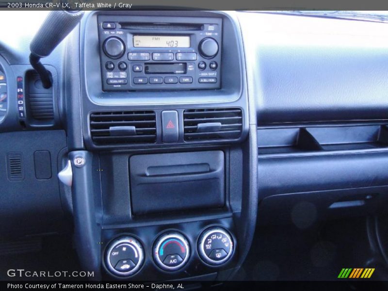 Controls of 2003 CR-V LX
