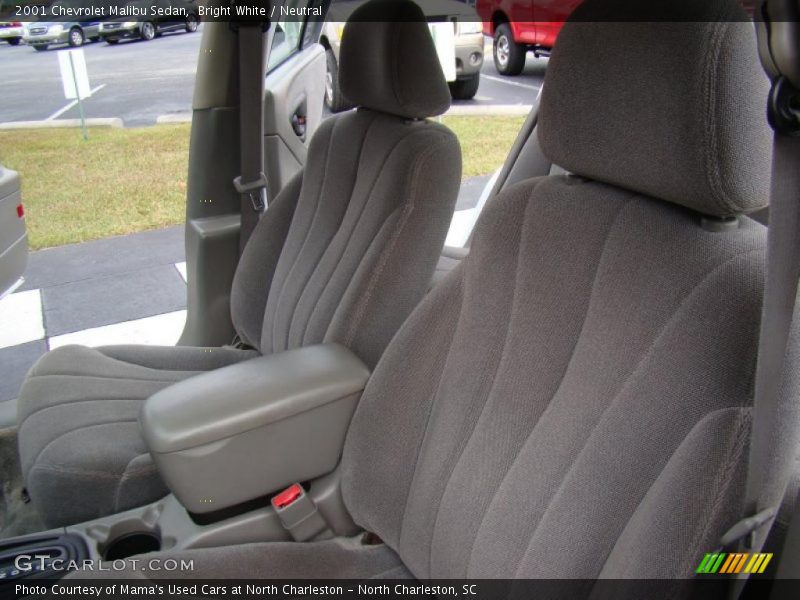 Bright White / Neutral 2001 Chevrolet Malibu Sedan